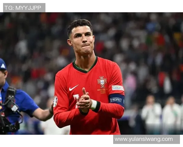 十三号球星在世界足球舞台上的传奇故事与辉煌成就